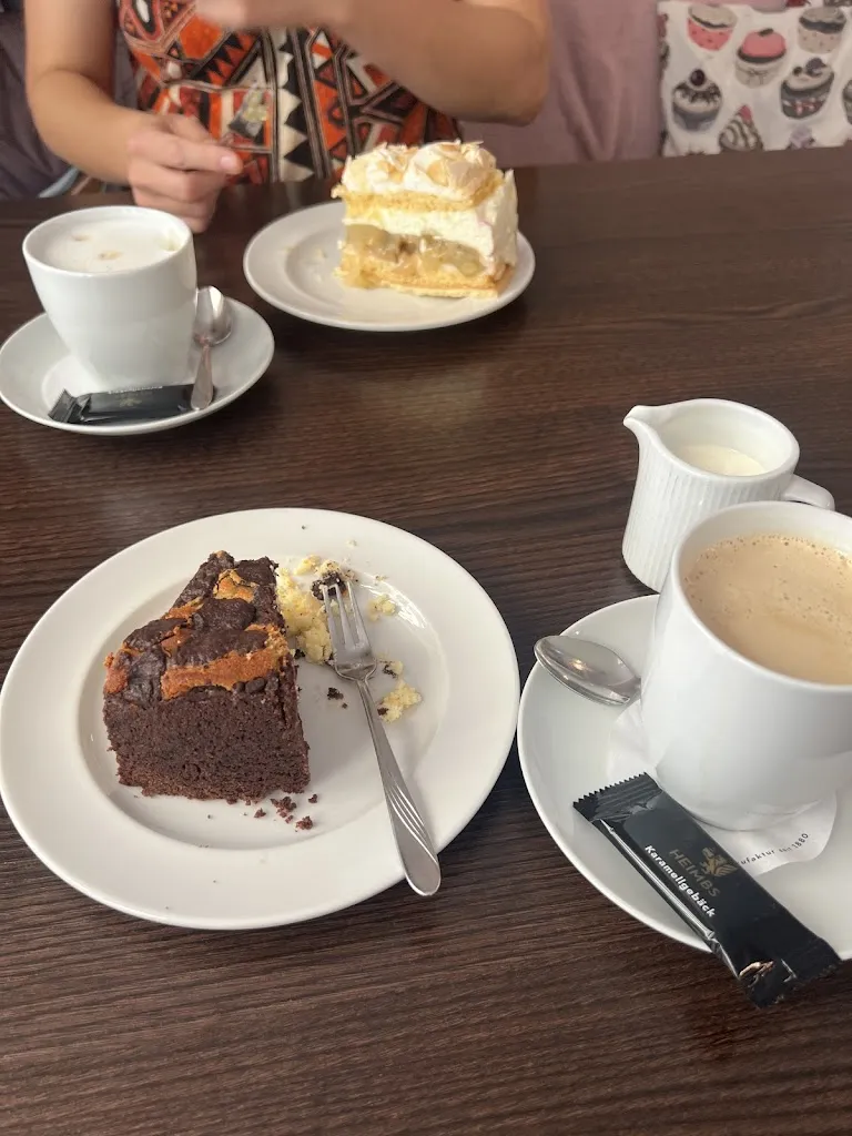 M. S_Die Café-Stube_Aerzen_review