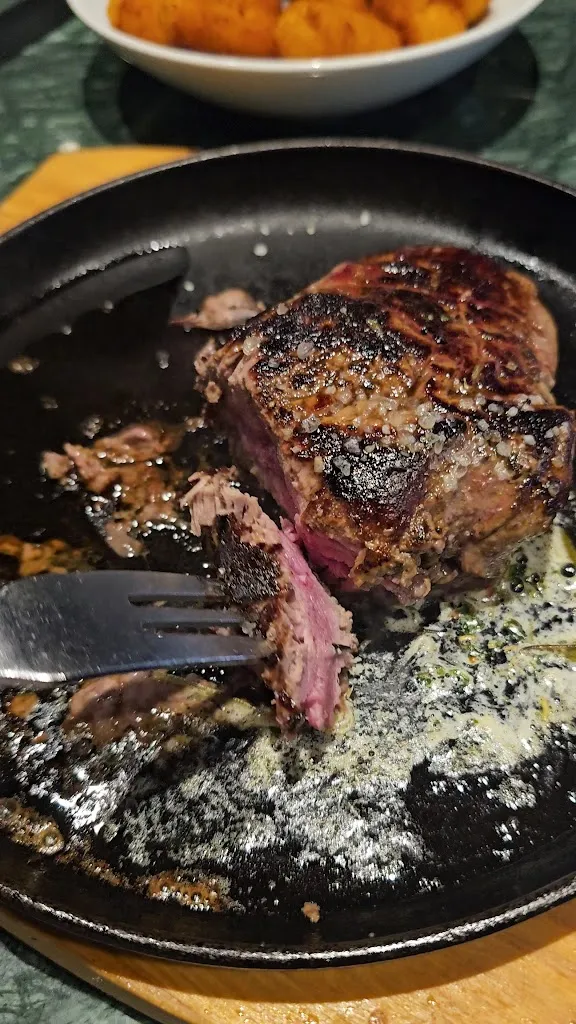 Restaurant Haus Zelic Bacchuskeller_Oelde_slider_image_2