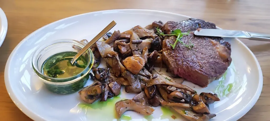 Sallyman_einzigartig - Das Restaurant zum Verweilen und Genießen_Lüneburg_avis