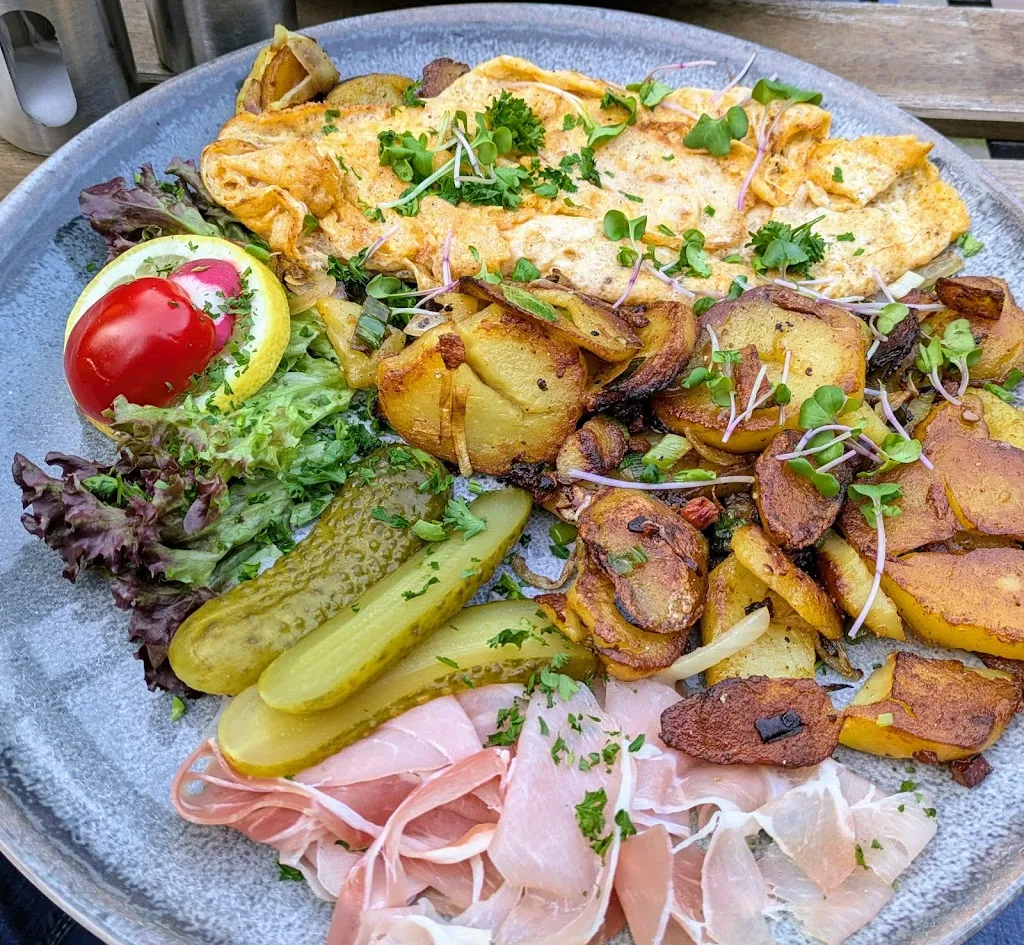 Olaf Nommensen_Waldgaststätte Gut Appel_Helvesiek_review