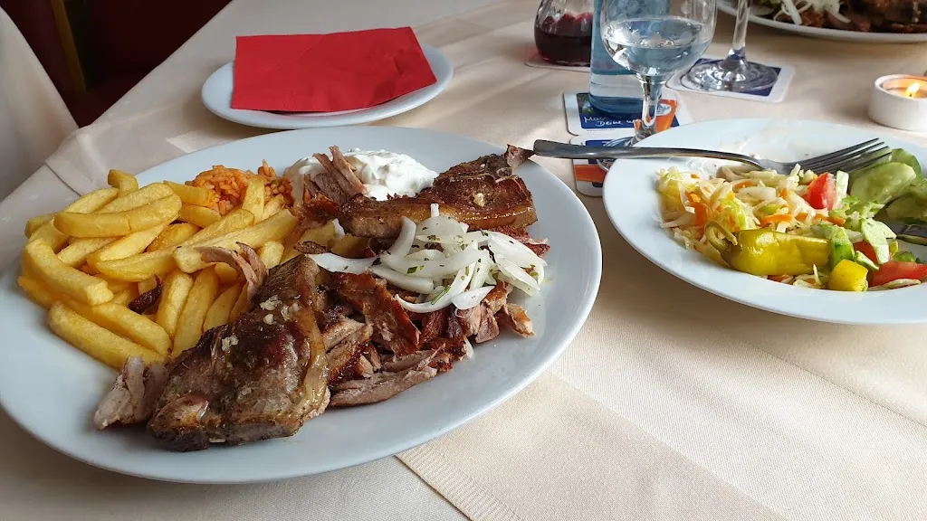 Mykonos Restaurant_Altenau_slider_image_2