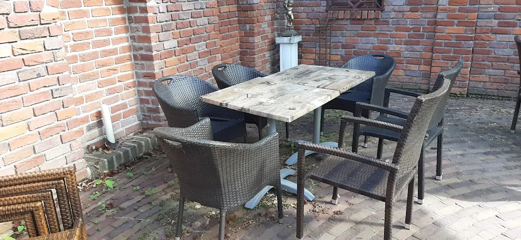 Bistro Cappucino restaurant in Apen