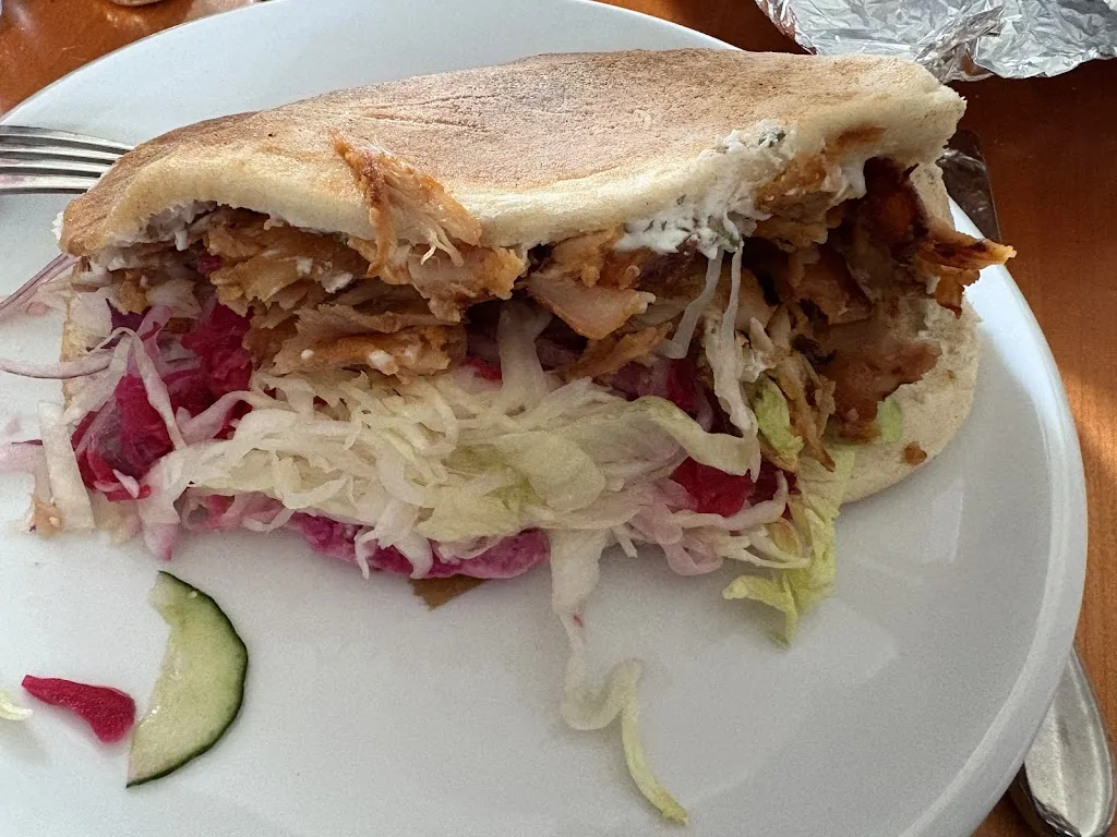 Yade Restaurant & Café_(Leine)_slider_image_2