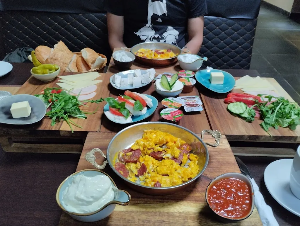 Yade Restaurant & Café_(Leine)_slider_image_3