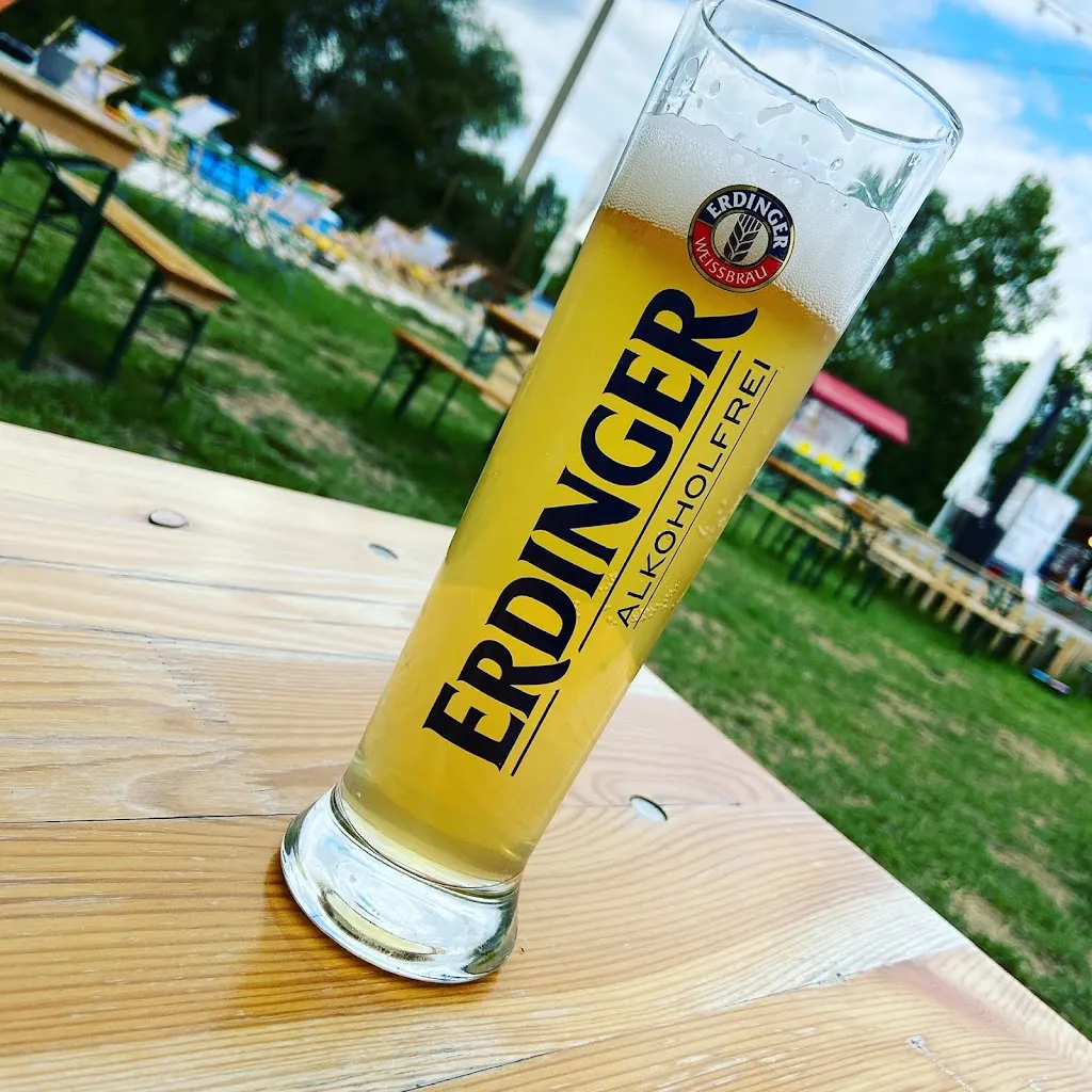 Biergarten im Auenpark_(Leine)_slider_image_2