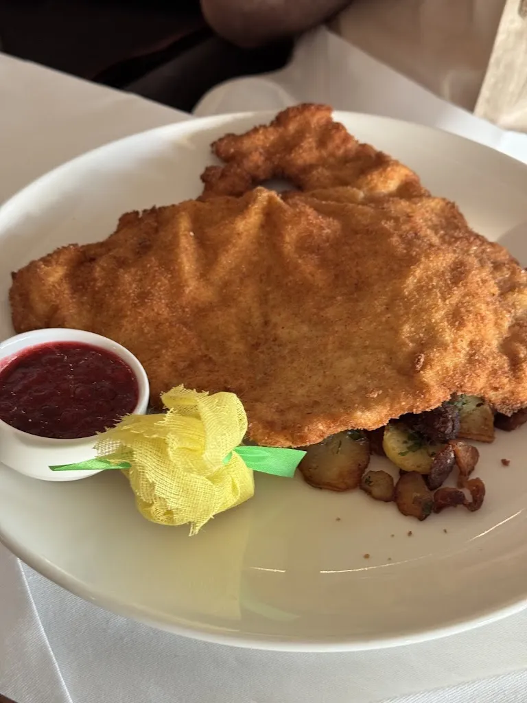 Catherine_IMLAUER Sky - Bar & Restaurant in Salzburg_Austria_review