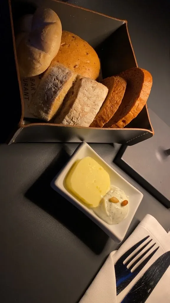 Hazem Kamel_IMLAUER Sky - Bar & Restaurant in Salzburg_Austria_review