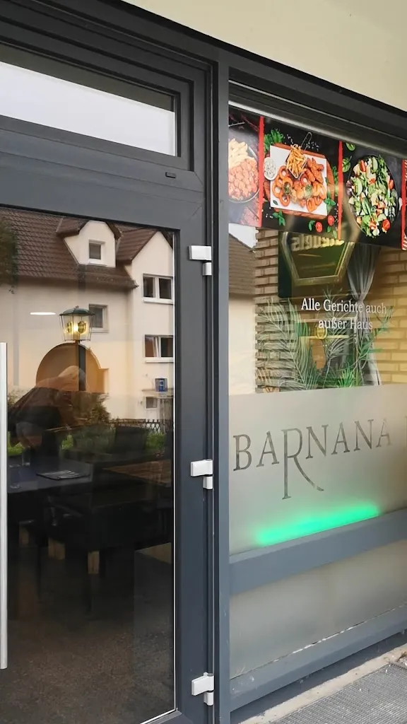 BARNANA Joe_Eilsen_slider_image_1