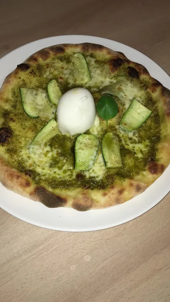 Pizza bei Vincenzo_(Harz)_slider_image_2