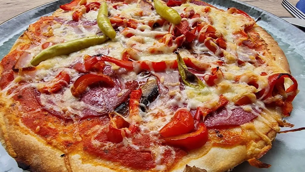 Pizzeria Fattoria Bad Essen_Essen_slider_image_3