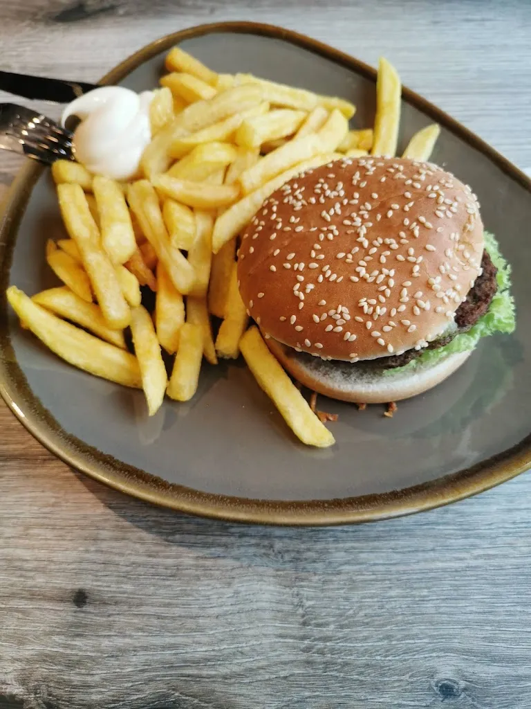 Menu_Raiffeisen LandGenuss-Imbiss + Tank- & Backshop_Essen_image_5