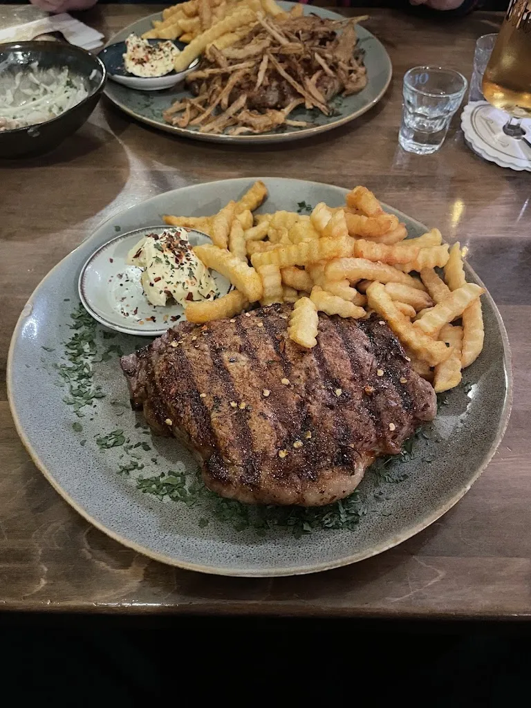 Alte Wache - Valon Musa_Aurich_slider_image_3