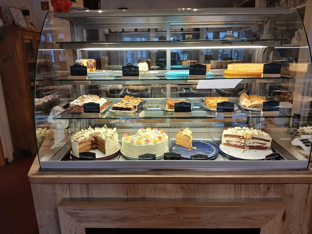 Rolf Kowalewicz_Cafe Philipp_Aurich_review