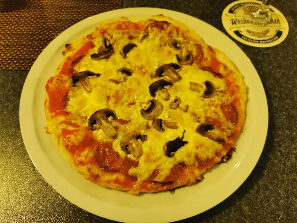 Stefan Wolpmann_ZUR ECKE NAPOLI SEIT 1866_Gandersheim_review