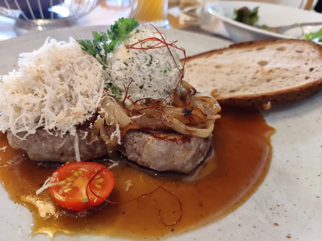 Astrid Carigiet_Gasthaus Löwen_Unterensingen_review