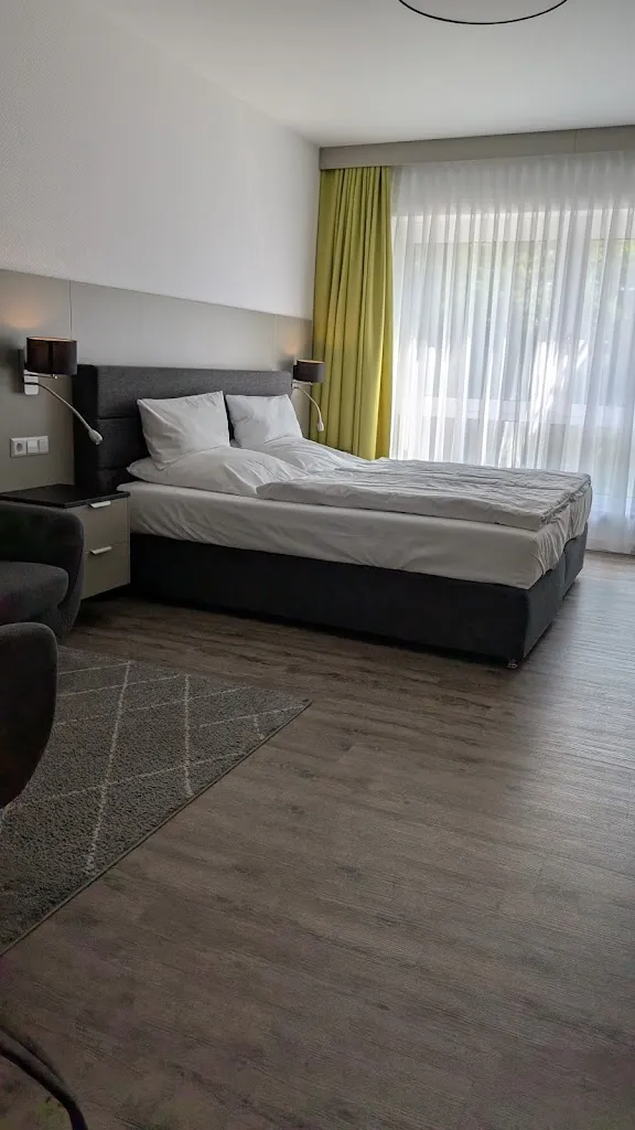 Benjamin Desche_Boardinghouse Kurpark-Quartier_Gandersheim_review