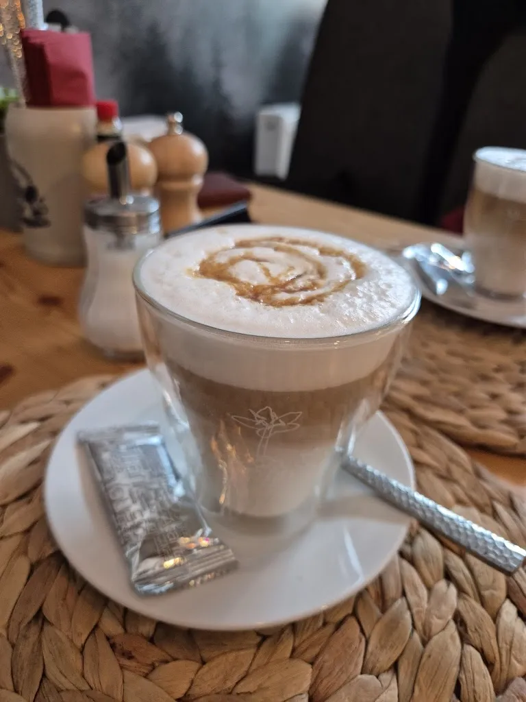 Mona W_HIRSCH - Restaurant & Bar_Harzburg_review