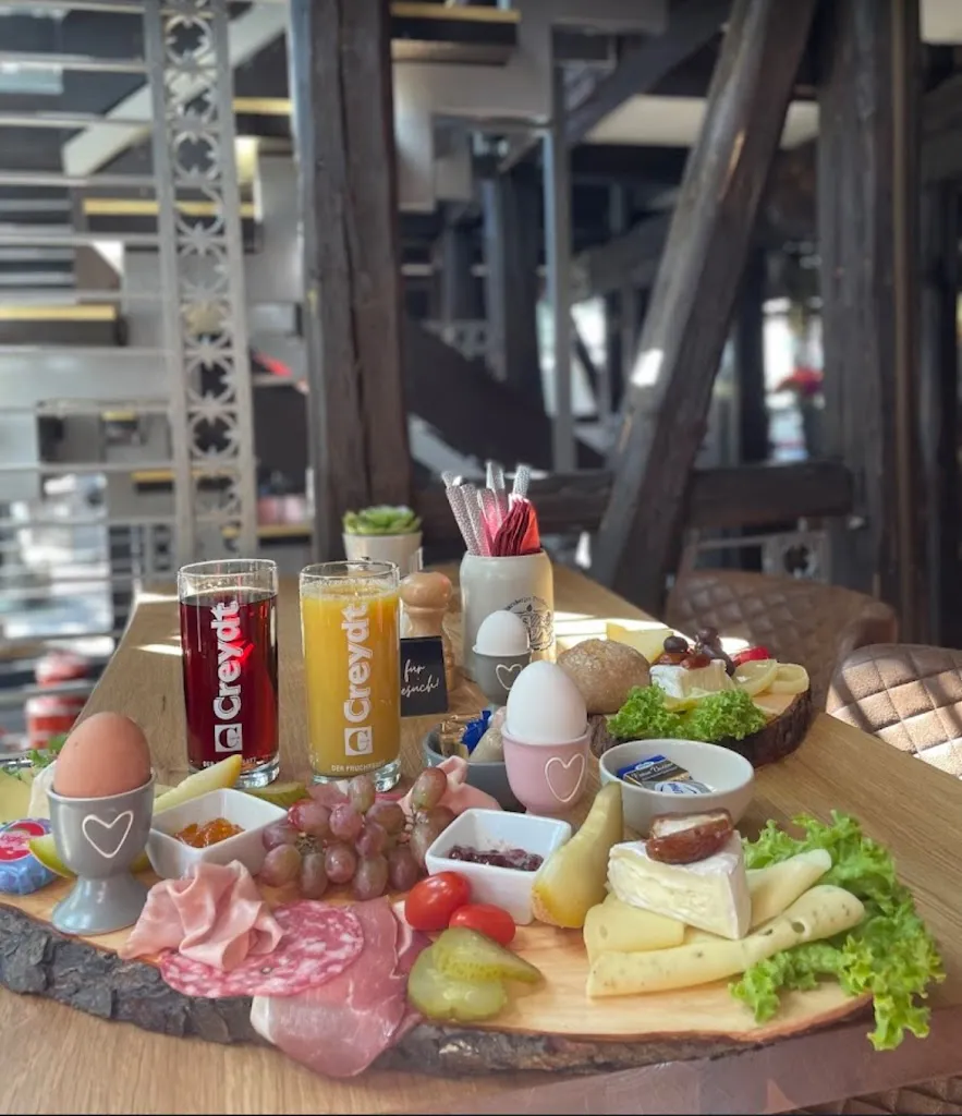 HIRSCH - Restaurant & Bar_Harzburg_slider_image_2