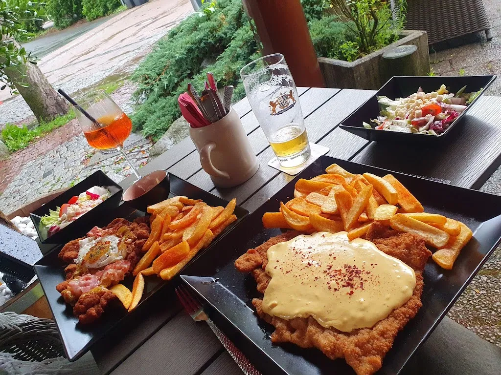 HIRSCH - Restaurant & Bar_Harzburg_slider_image_3