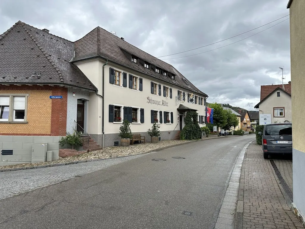 boe thoe_Restaurant und Hotel Schwarzer Adler_Kaiserstuhl_avis