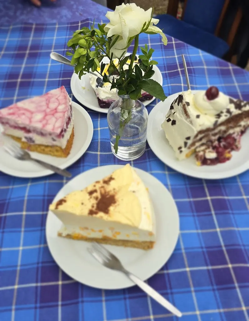 Olivia Grabowski_Müllers Hof-Cafe u. Bacchus-Keller - Eilert Müller_Harz_avis