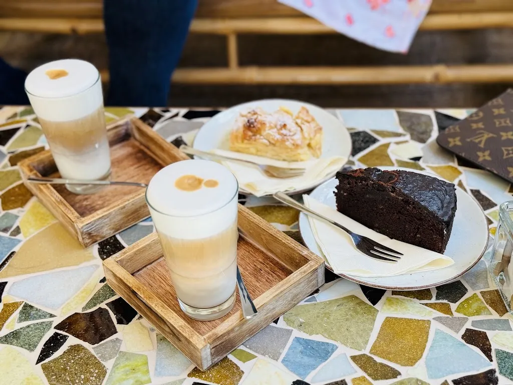 Duyên Nguyễn_Café Calma_Allensbach_review