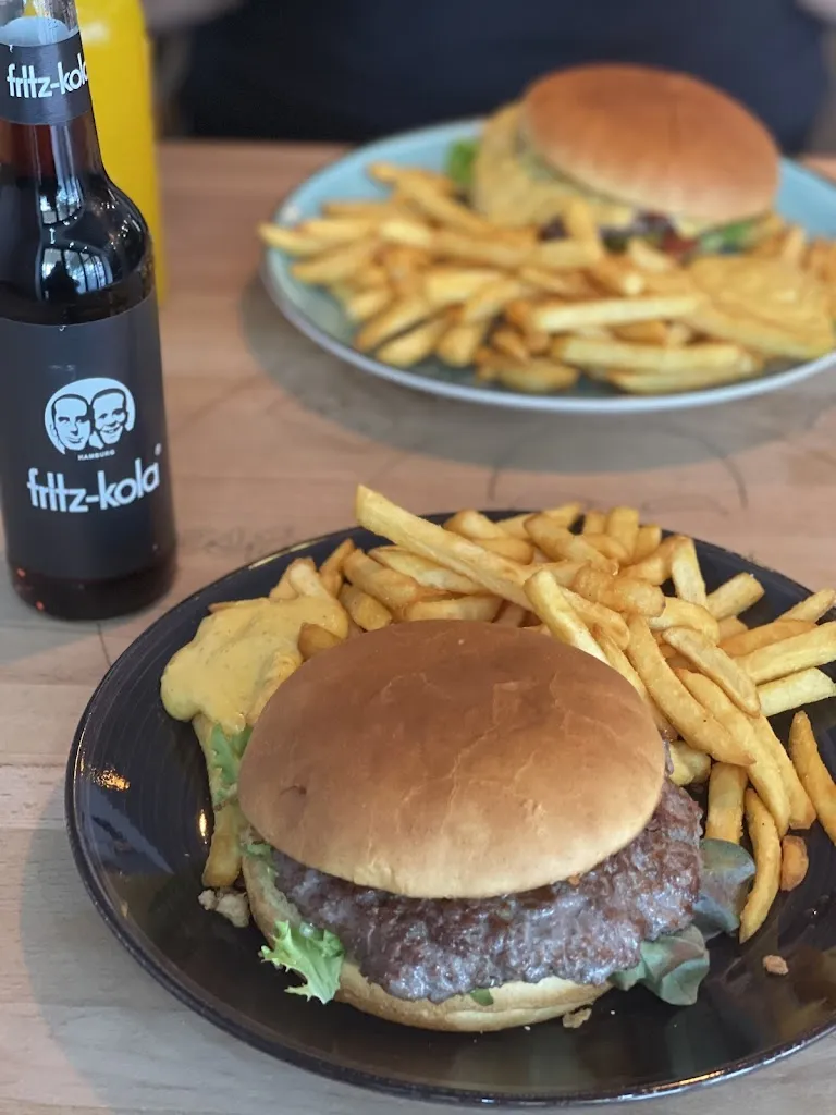 Sanaz Alipour_Burger Abi_Pyrmont_review