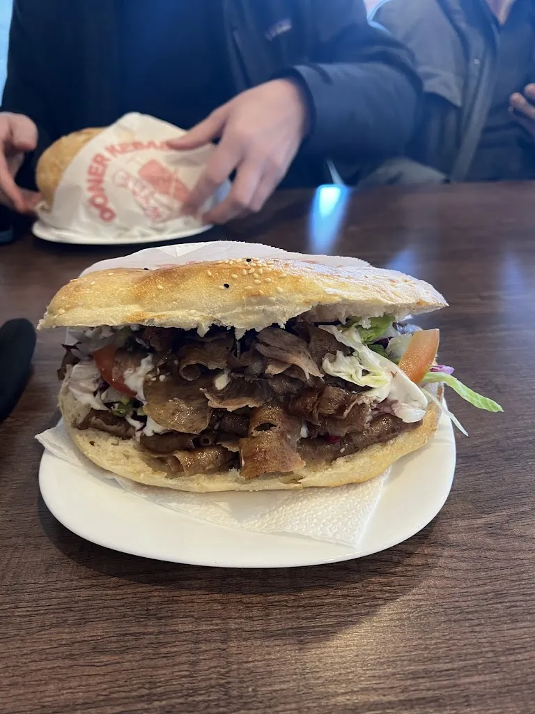 Andre Phu-Van Nguyen_Undo 63 Pizza und Kebap Warthausen_Warthausen_recensione