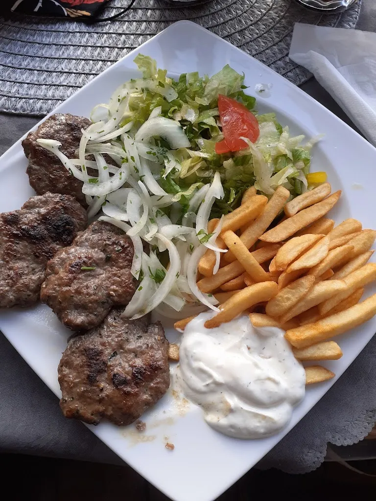 Menü_Bistro Treffpunkt Döner, Pizza & Salate_Salzdetfurth_Bild_2