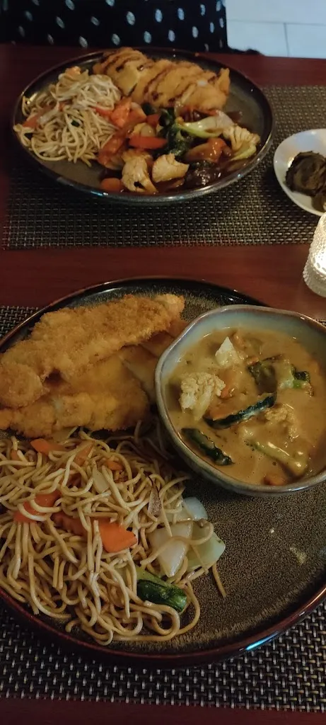 Julie H._Mama CC&DE vietnamesisches Restaurant & Sushi_Barßel_Bewertung