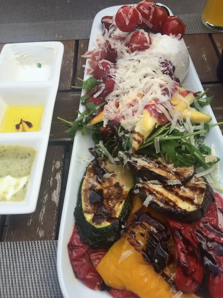 Hübners Restaurant_Bendestorf_slider_image_1