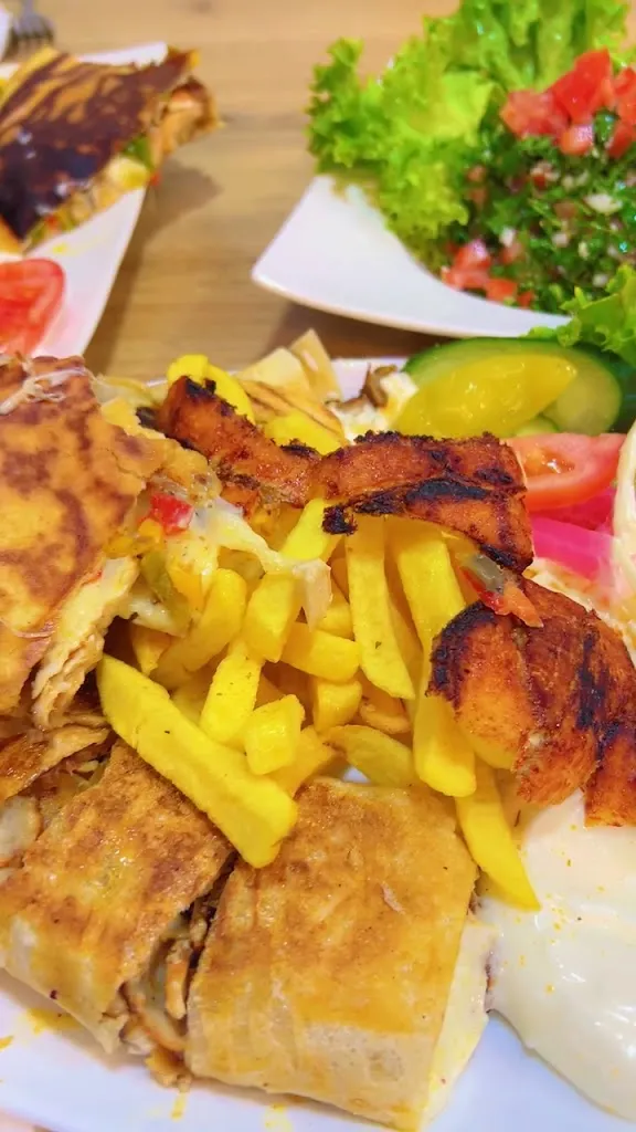 Bascha Haus Restaurant - مطعم الباشا هاوس_Duisburg_slider_image_2