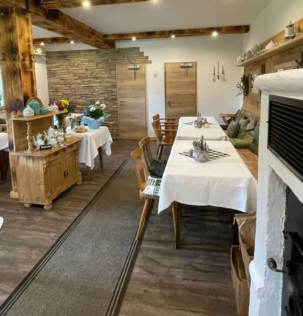 Sabine's Gasthaus Schellenberg_Bergen_slider_image_1