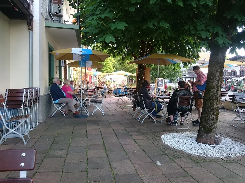 Gasthof Hochfelln restaurant in Bergen
