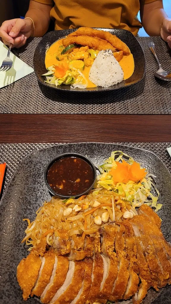 Ztirom Remarc_Hanoi Moi Restaurant_Bassum_review