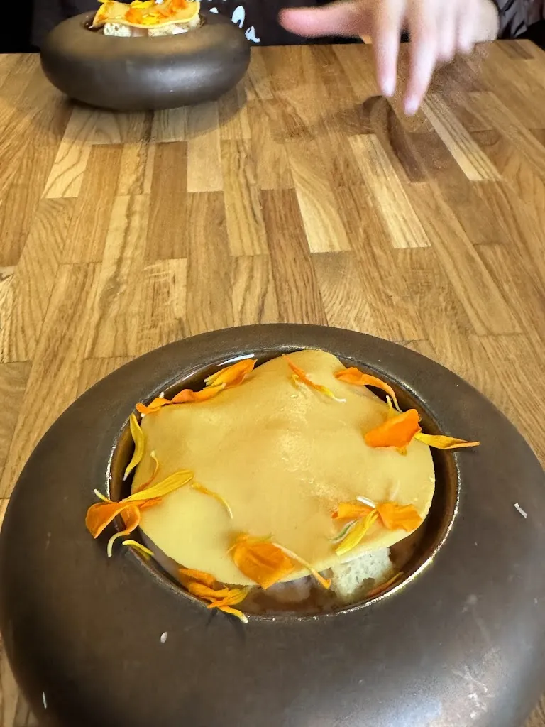 Captain Something_MOON_Norway_review