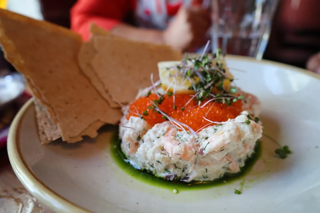 Iris W_Pingvinen_Norway_review