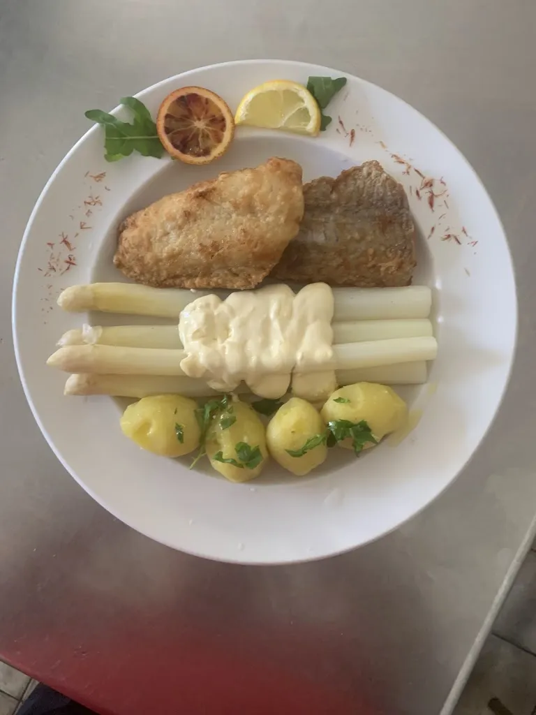 Gaststätte Zum Weserkrug_Boffzen_slider_image_3