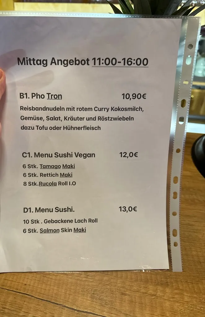 Menu_Mami-Asian Kitchen, Sushi Bar, Veggie_Blomberg_immagine_1