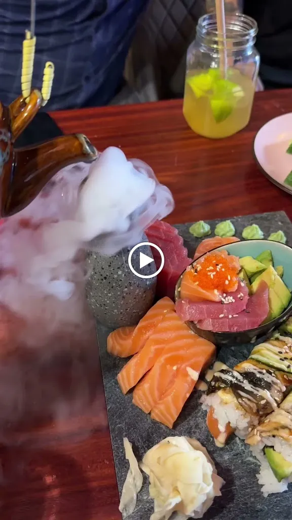 Mami-Asian Kitchen, Sushi Bar, Veggie_Blomberg_slider_image_2