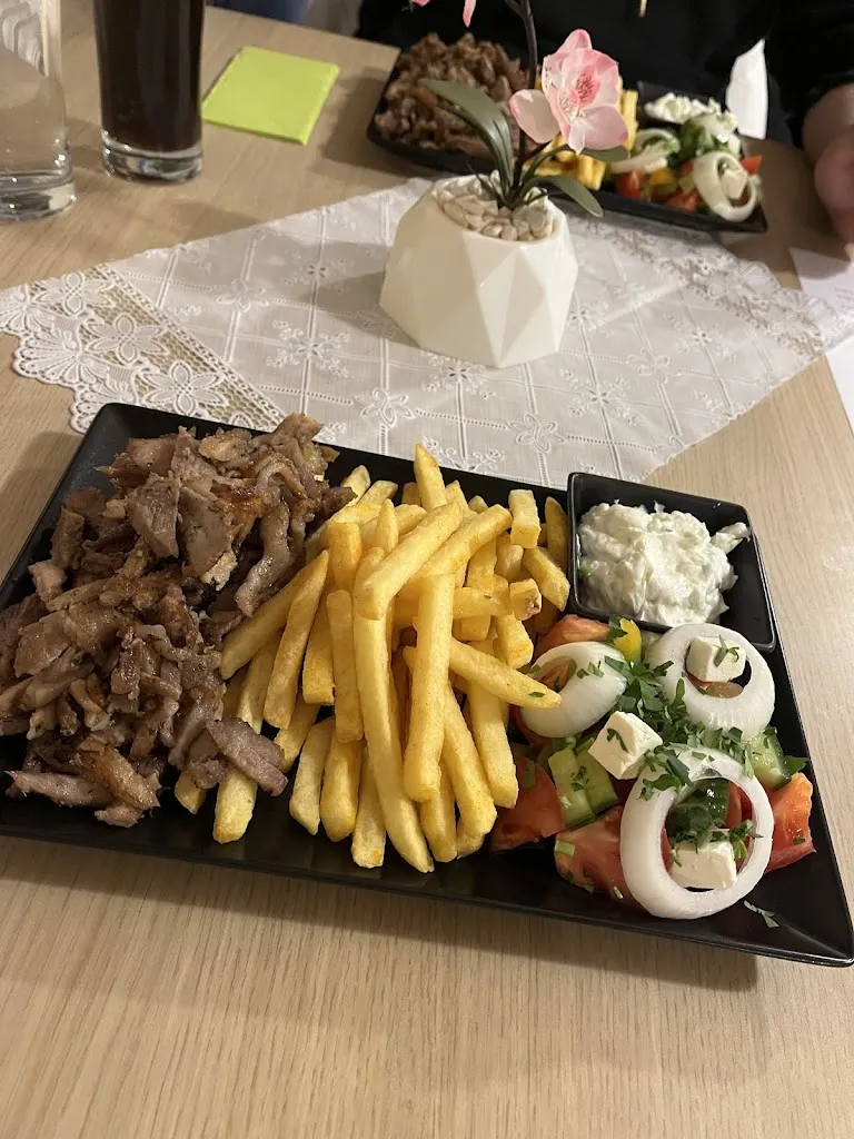 Jonas Beer_SV Adelsried Bulgarische Küche_Adelsried_recensione