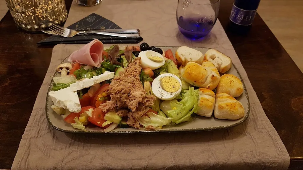 Apollo / Cantina24_Blomberg_slider_image_2