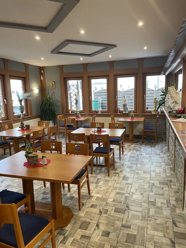 Greek House Grill_Blomberg_slider_image_1