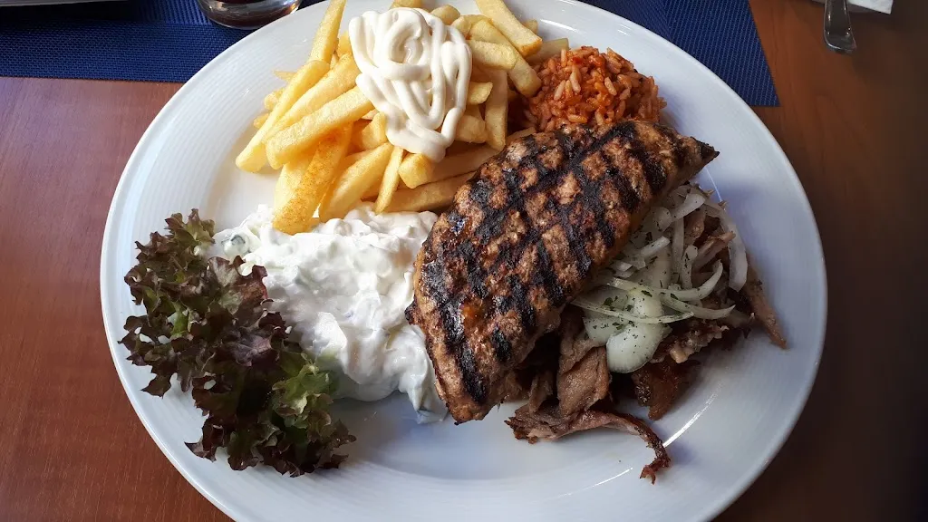 Greek House Grill_Blomberg_slider_image_2