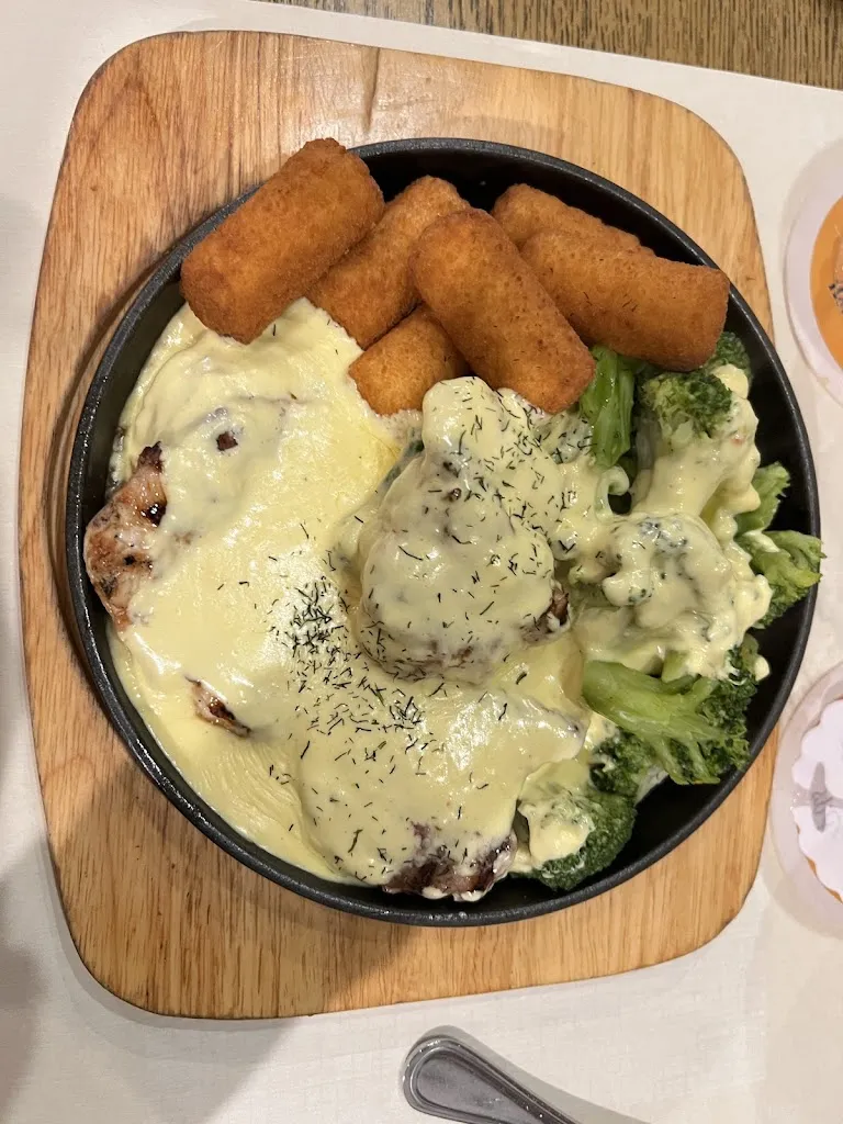 Pia Rosemeier_Restaurant Adria-Restaurant_Blomberg_review