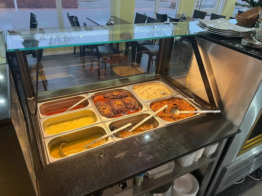 KÖZ Restaurant - Holzkohlegrill Brake ristorante a (Unterweser)