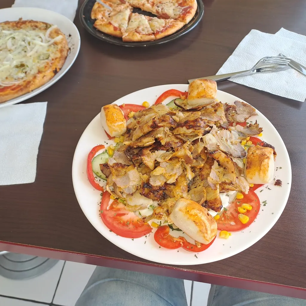 Menu_Pizzeria Avanti_Brakel_image_3