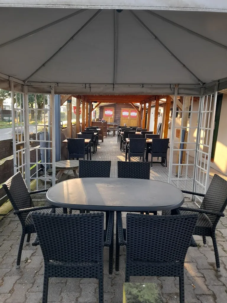 Forstis Hüttn restaurant in Brietlingen