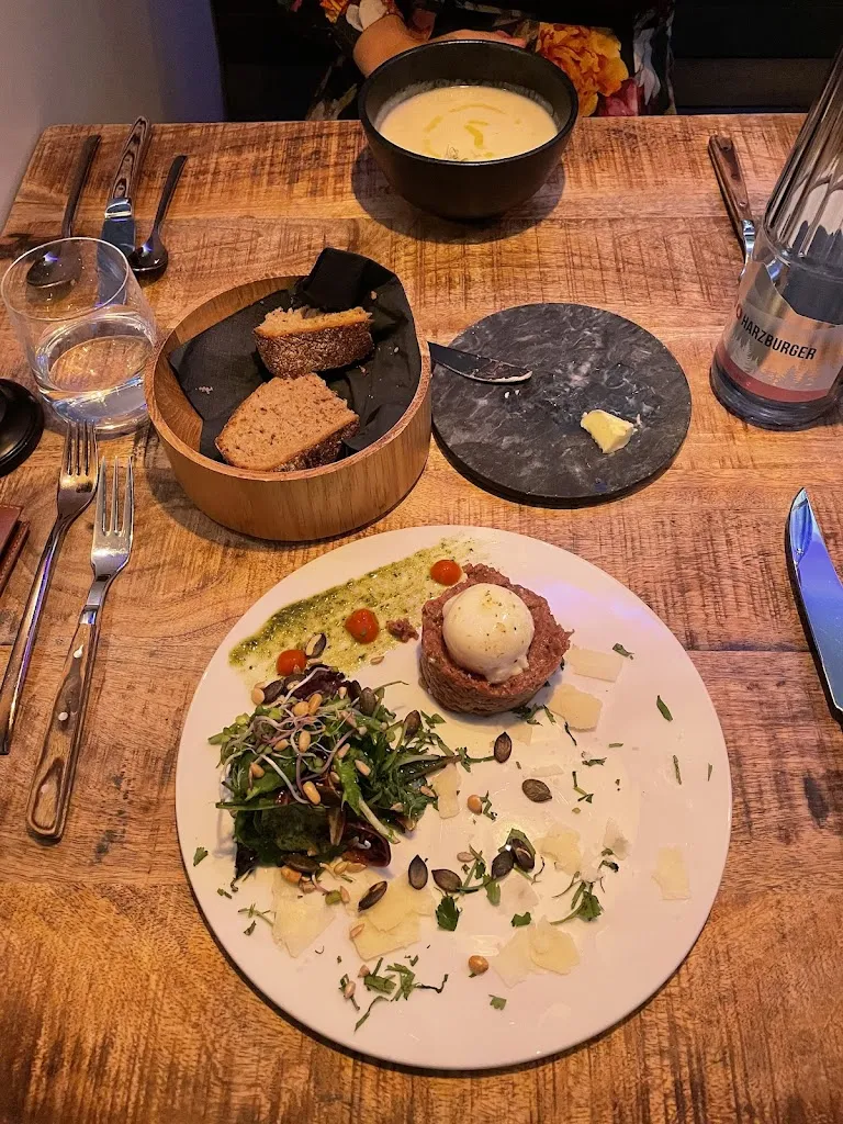 Matěj Rešl_Restaurant LEO'S_Braunlage_review