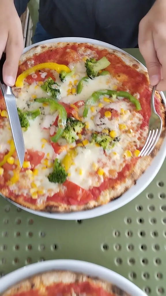 Pizzeria Il Faro_Borkum_slider_image_2